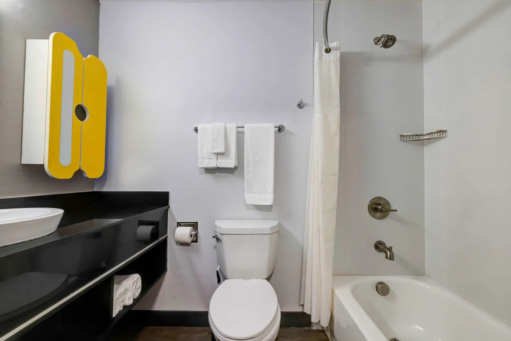 Studio 6-Arlington, TX - South - Dallas