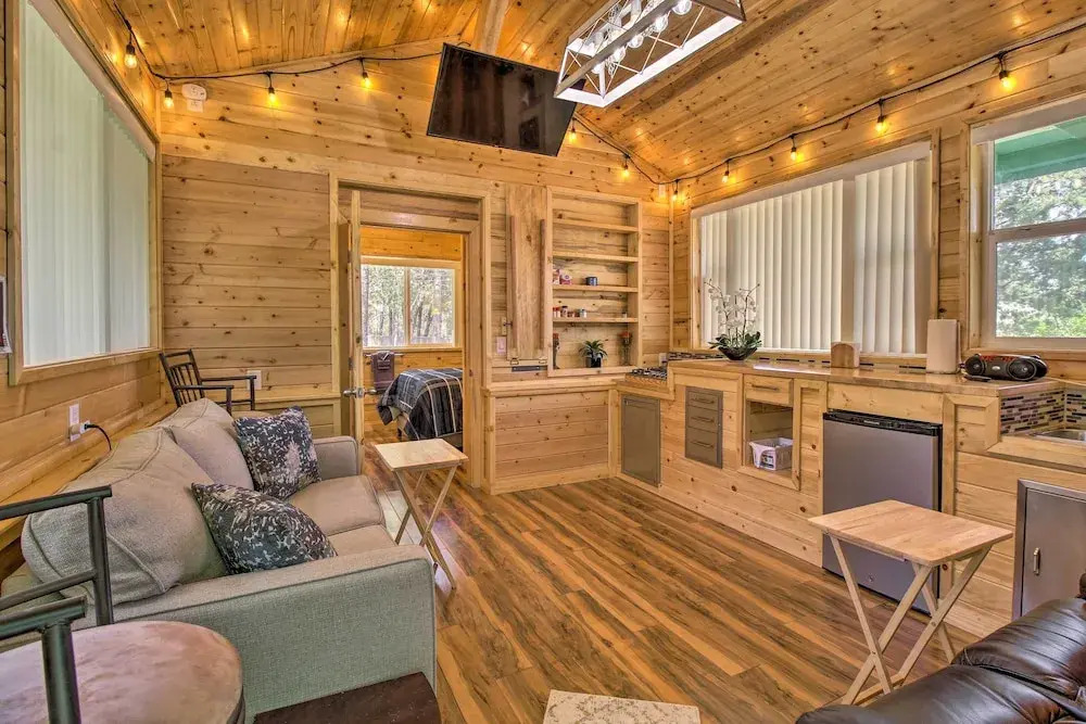 Grill, Fire Pit: Pet-friendly Lakeside Cottage!