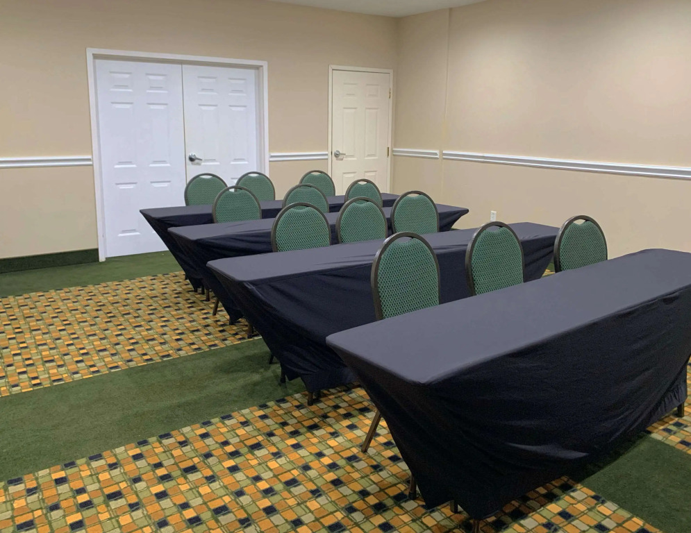 MainStay Suites Addison-Dallas