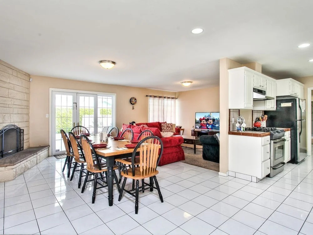 Treasure Island 4 Bedrooms 2.5 Bathrooms Home