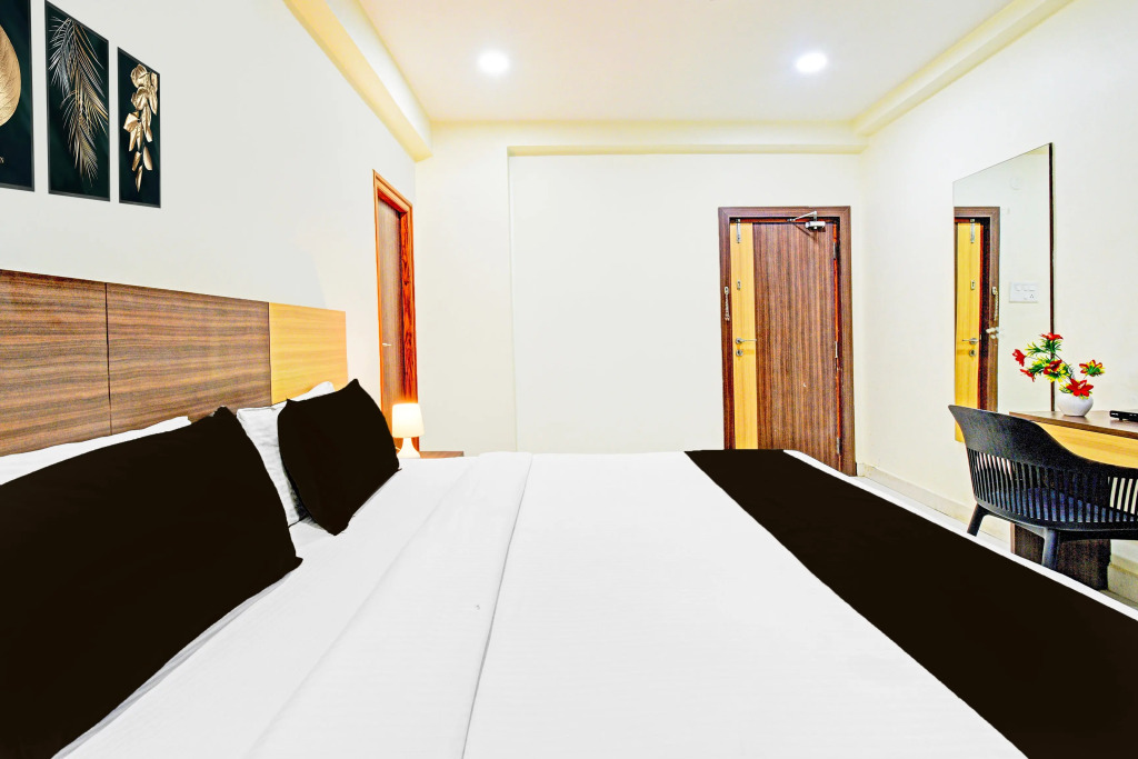 Super Townhouse Kondapur Near Botanical Garden Formerly RRR Inn