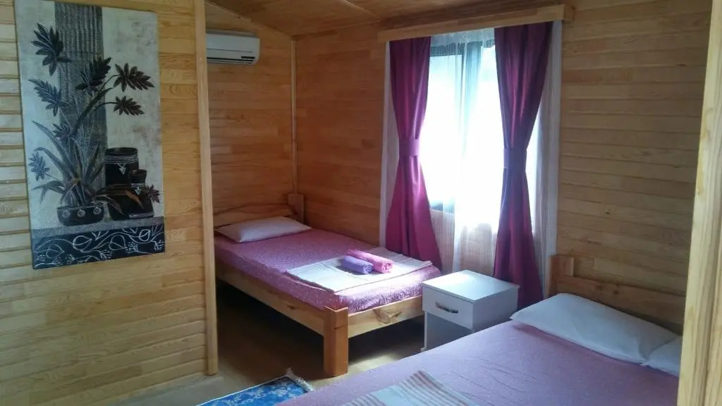 Feniks Agac Evleri