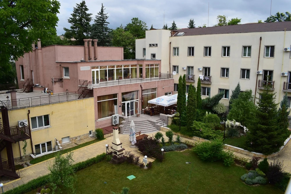 Druzhba Hotel