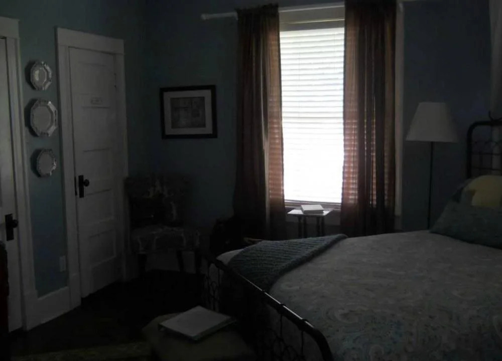 Rosen House Inn - Bed And Breakfast