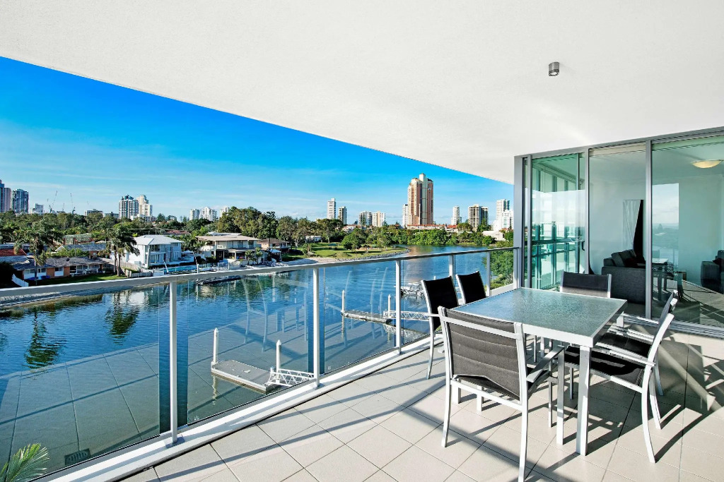 ULTIQA Freshwater Point Resort Broadbeach