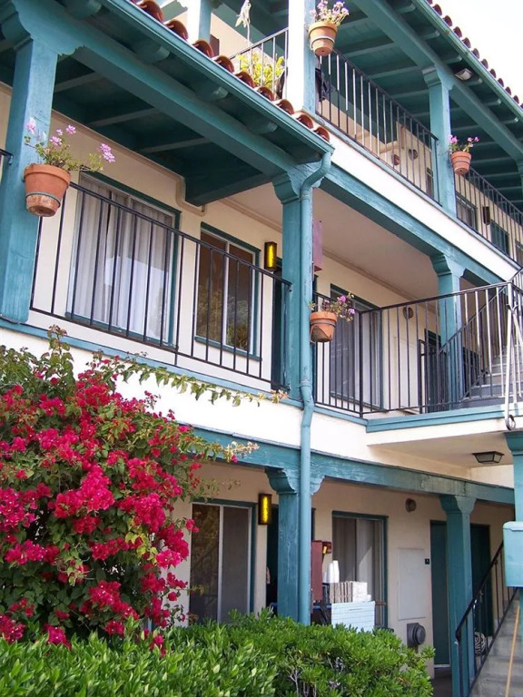Fiesta Inn & Suites