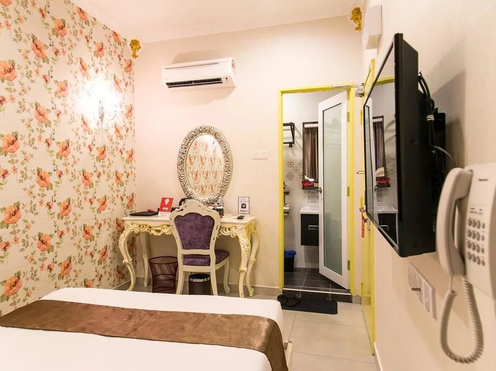 OYO 166 Hotel De Art 2