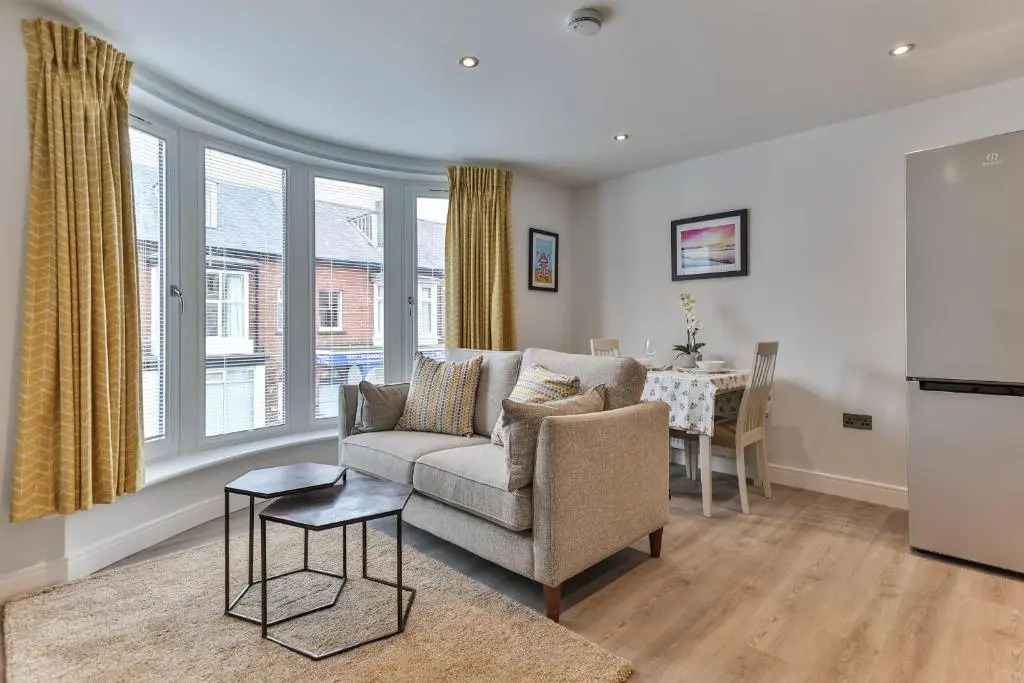 13 Belle House - Apartment 2