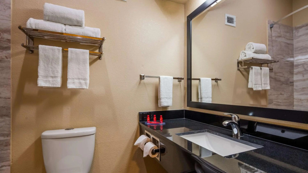 Quality Inn Blue Springs