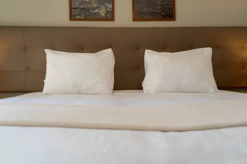 w Design-forward 2BR w Balcony in Miraflores