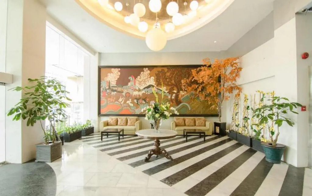 Lux Tychi Hotel