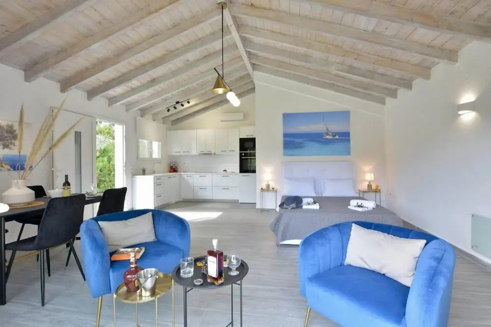 Villa Noulia With 4 Bedrooms and 2 Bathrooms