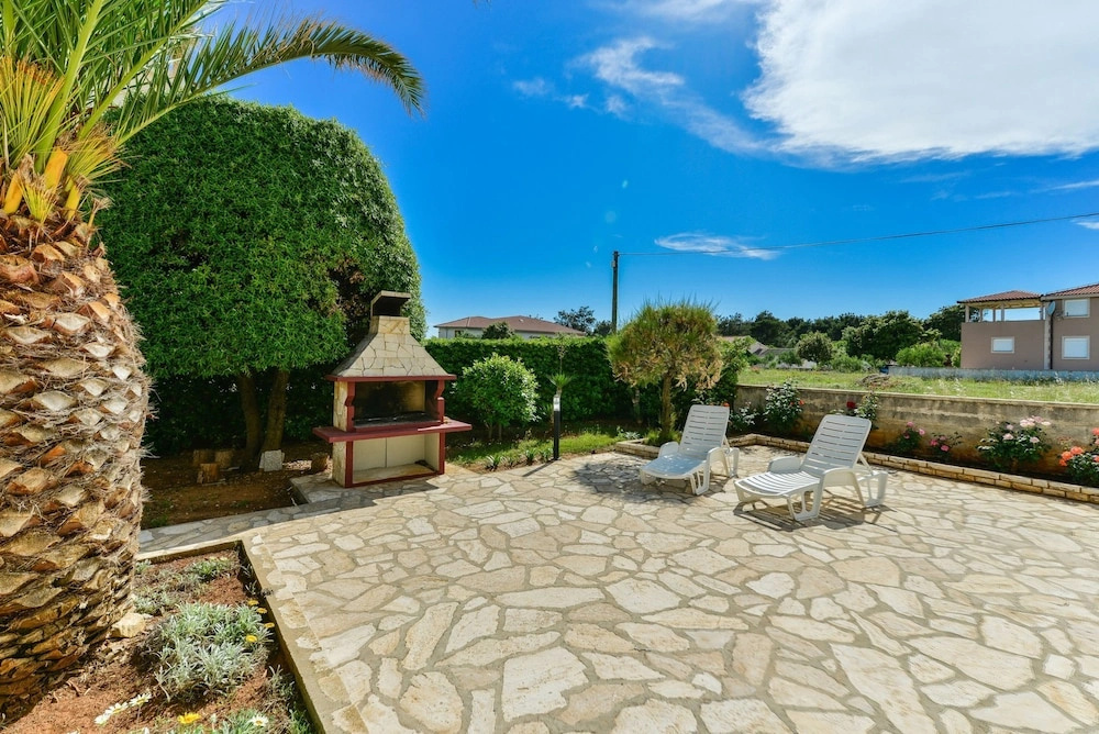 Beachfront Apartment Liveri 4