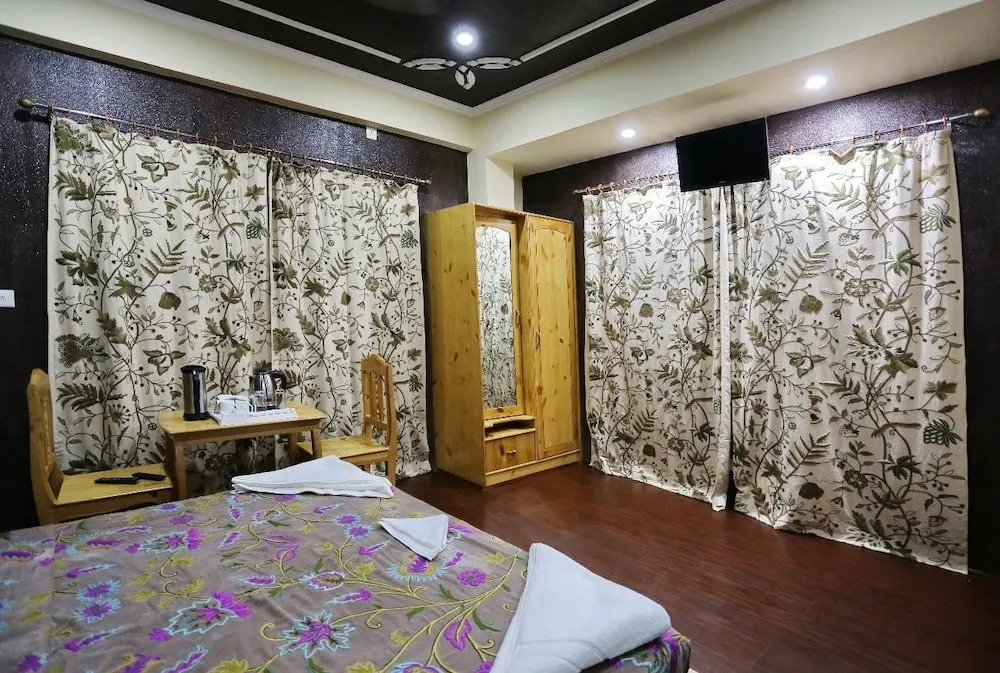 Hotel Shefaf
