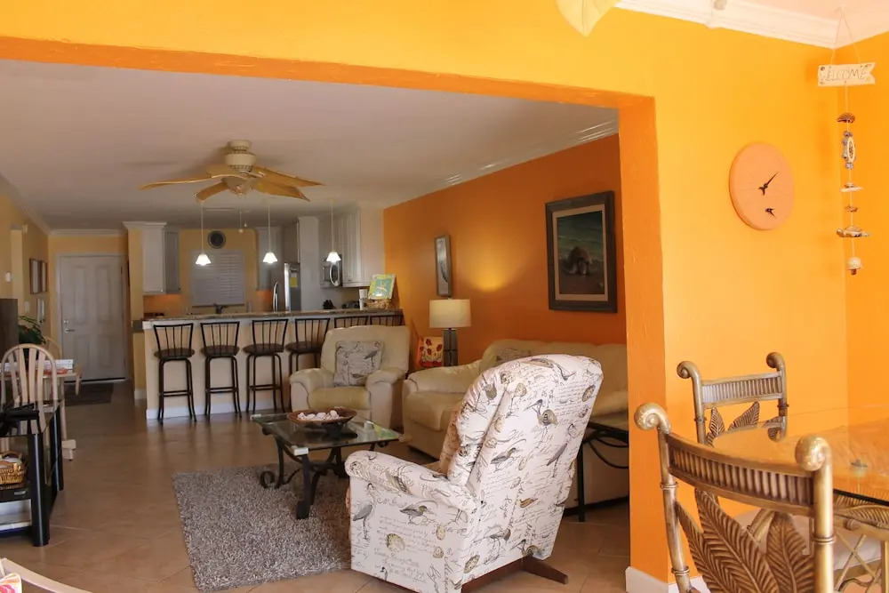 Sunset Royale -106 2 Bedrooms 2 Bathrooms Condo