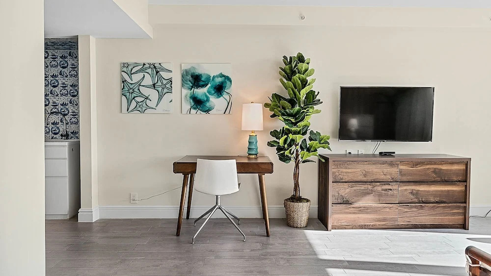 1100 West Avenue By MWG Hospitality