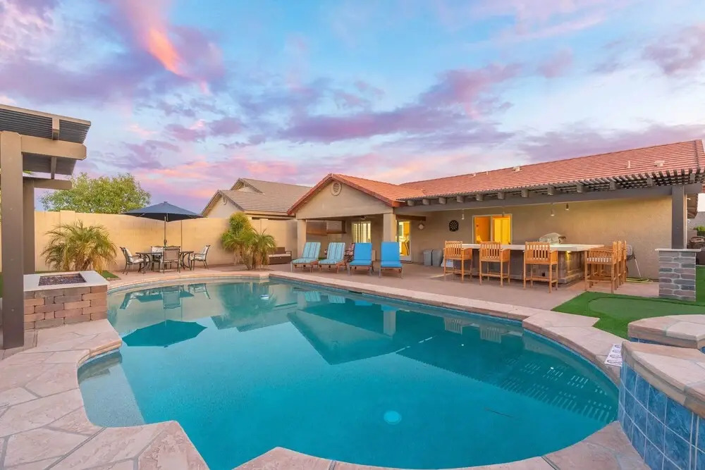 Backyard Oasis! Group-friendly San Tan Valley Home