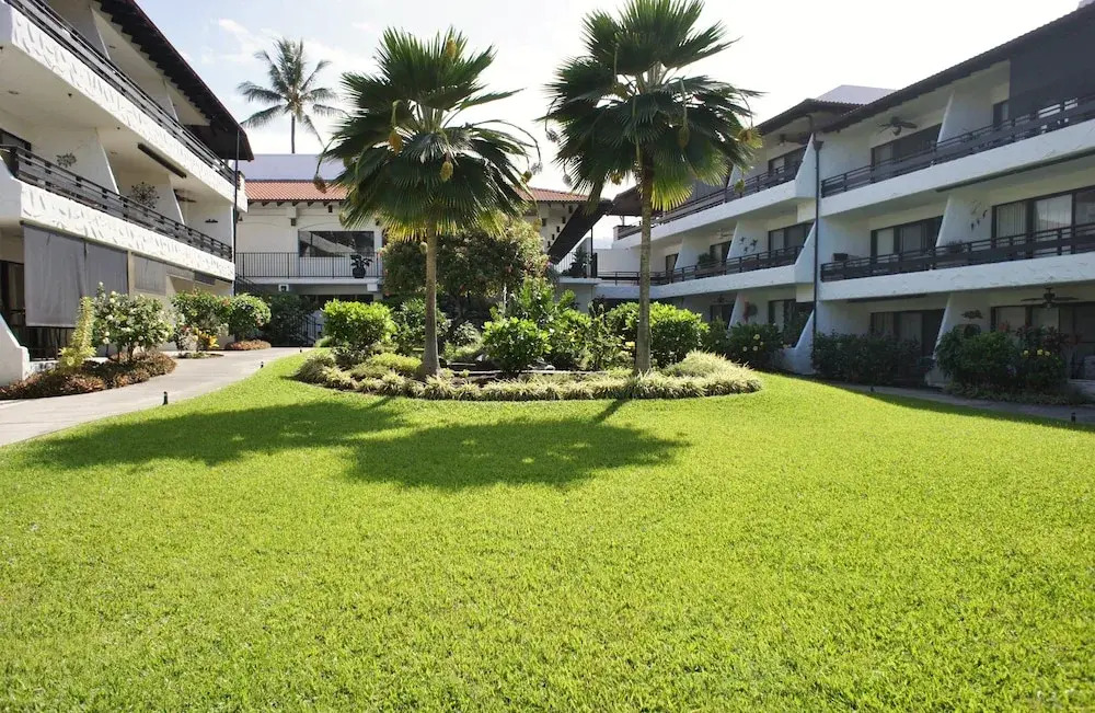 Steps to the Ocean - Great Location -central AC - Vrkcv