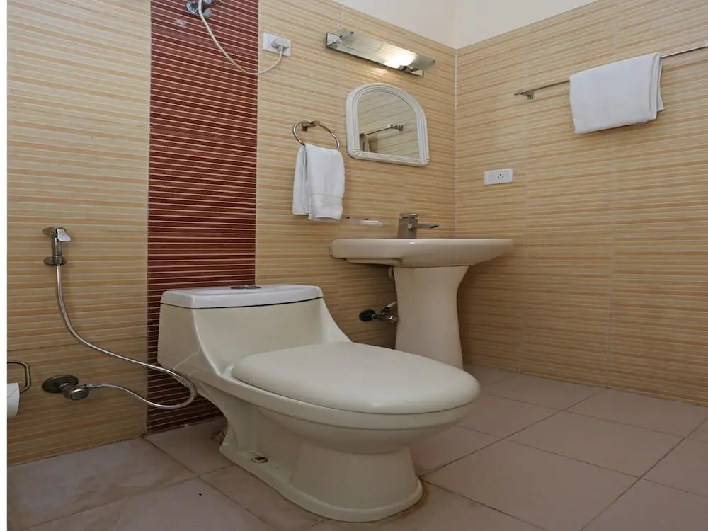 OYO Flagship 238 Noida Sector 72