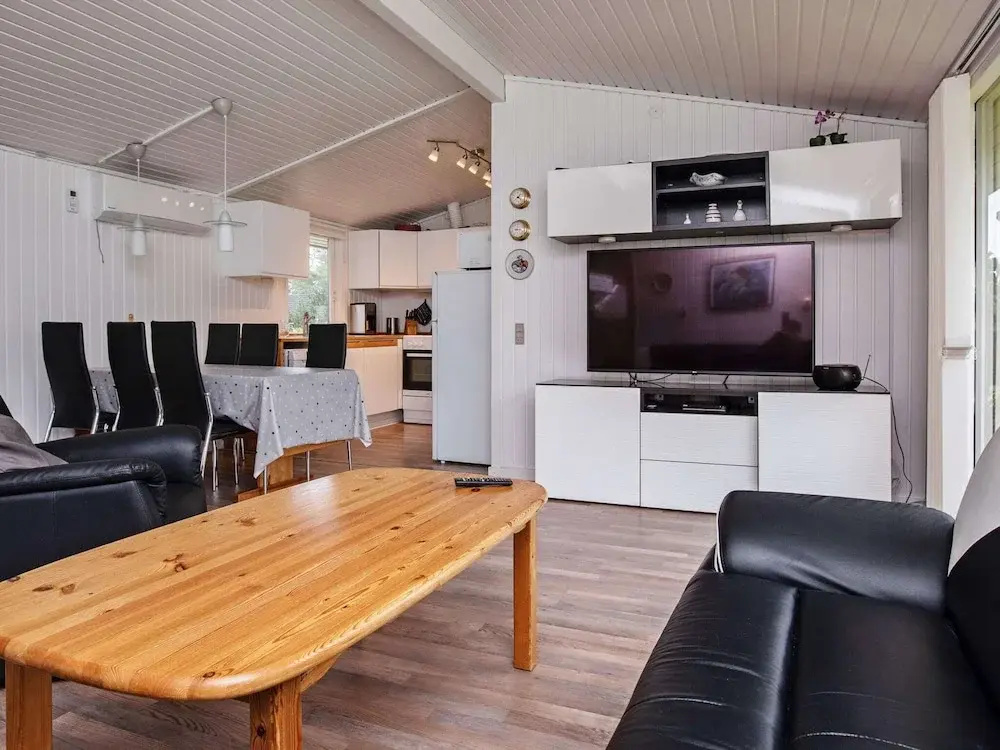 Peaceful Holiday Home in Falster near Sea