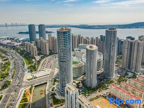 Vienna Classic Hotel (Qingdao Golden Beach Wuyue Plaza)