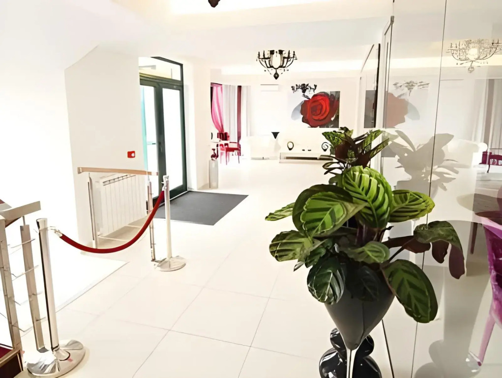 Alex&George Boutique Hotel