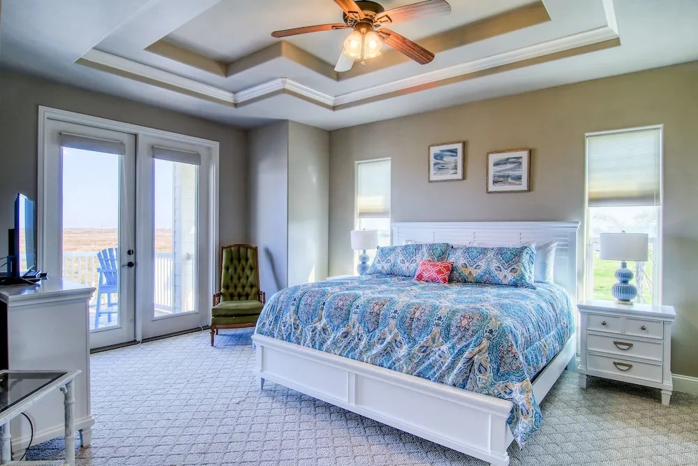 The Yellow Rose of Port A 4 Bedrooms 3 Bathrooms Home