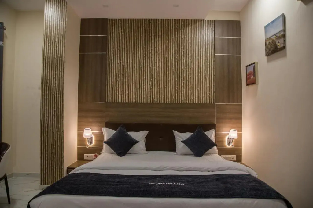Vadpadraka Hotel And Resort