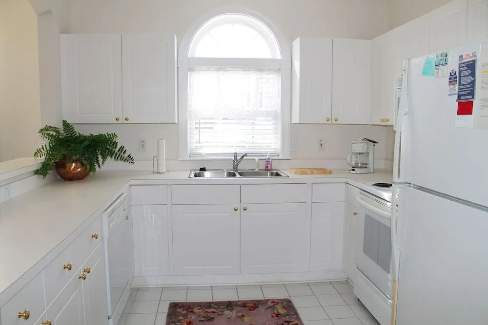 214 Wedgewood