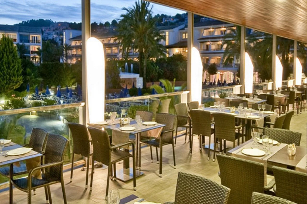 FERGUS Club Font de Sa Cala Beach