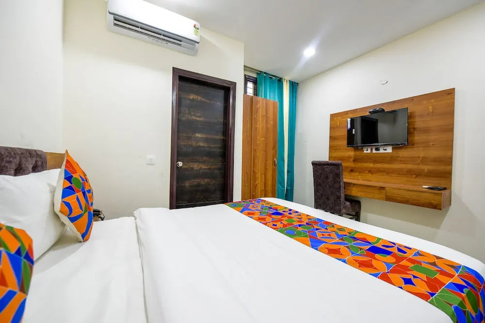 FabHotel HC Dream Majestic