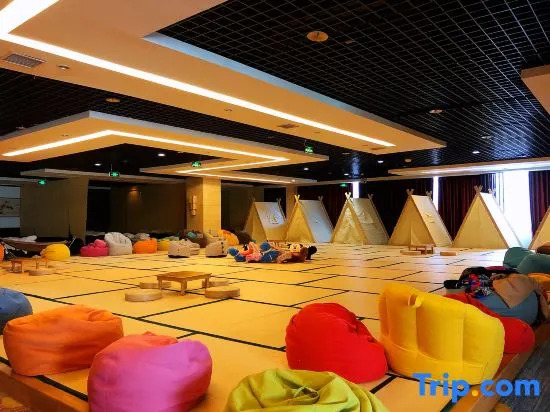 Jiangnanchun Hot Spring Resort Hotel