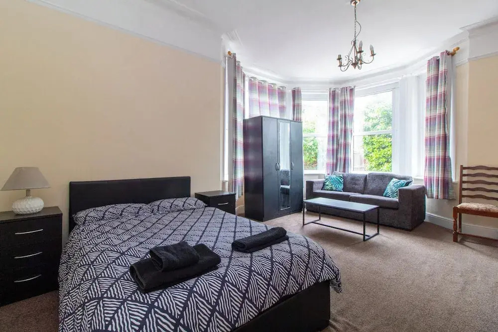 Thornbury Guest House Room 1