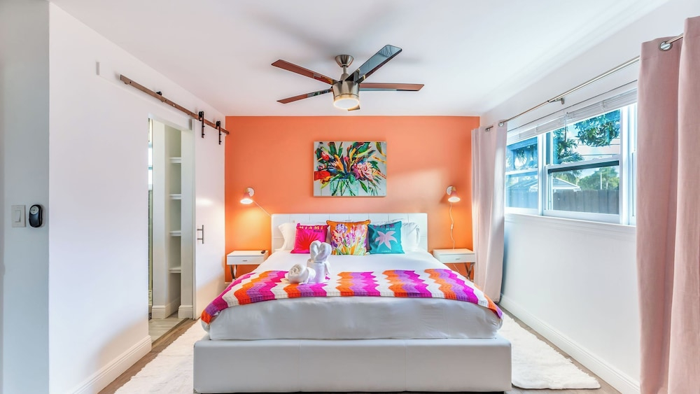 Pool, Hot Tub & Putting Green Near Deerfield Beach Oasis on Fourth by Avantstay