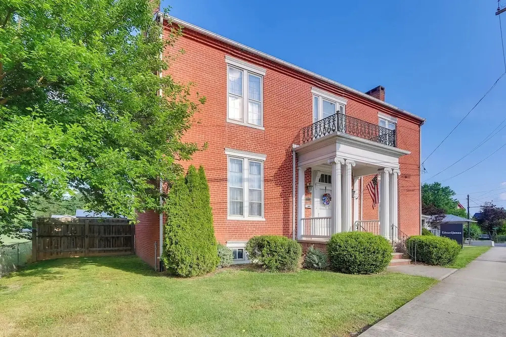 Historic West Virginia Home Built in 1854!