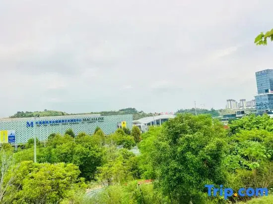 Atour Hotel Neijiang North Railway Station Chuanhua Plaza