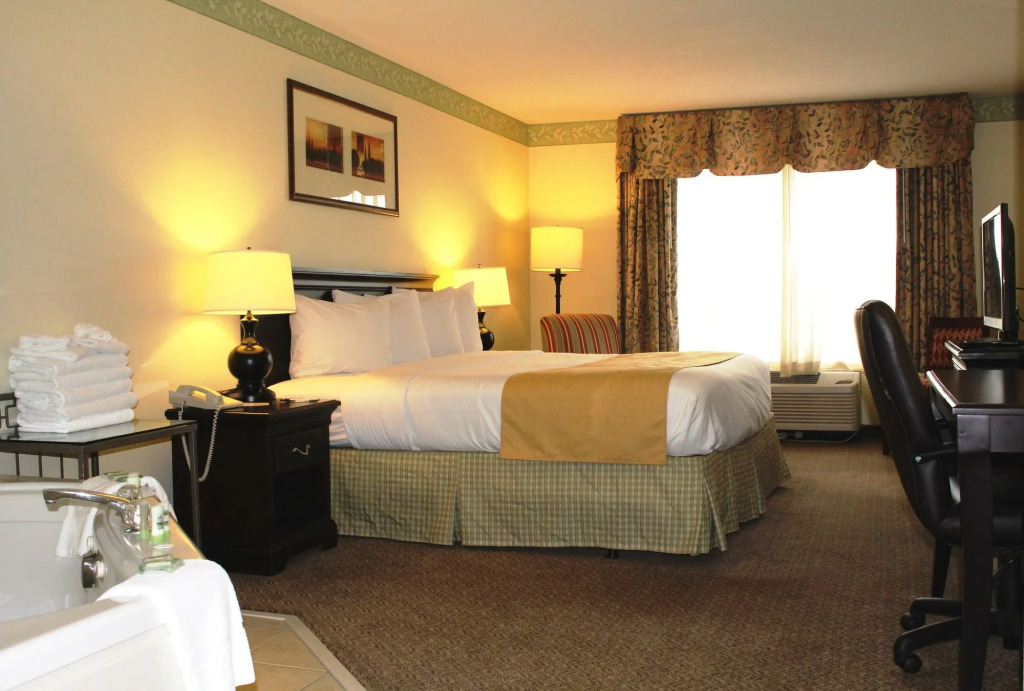 Country Inn & Suites by Radisson, Brooklyn Park - Brooklyn Center, MN