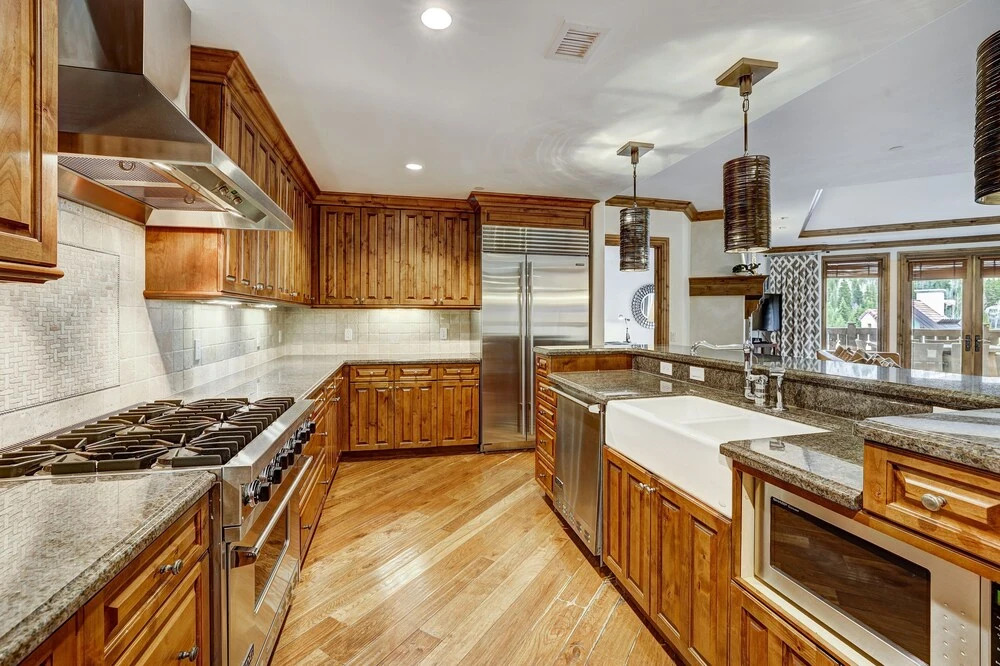 Arrabelle Luxury 4 BR Condo- Close To The Mountain by RedAwning - Save 20% on 7+ Nights!