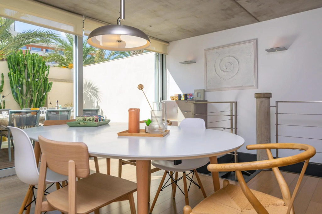 Luna In Mallorca With 3 Bedrooms And 4 Bathrooms
