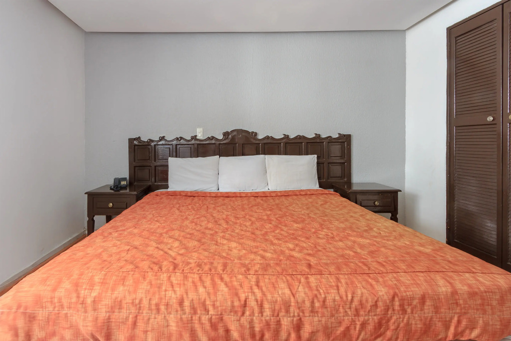 Capital O Hotel Colon Express Guadalajara
