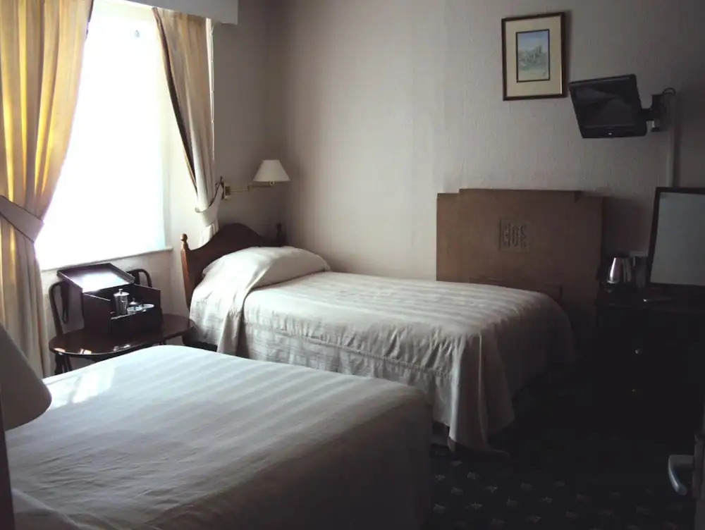 The George Hotel