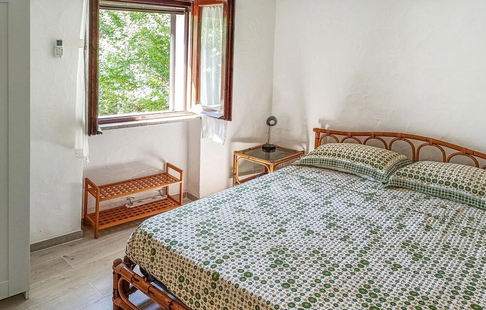 Amazing Home in Golfo Aranci With 2 Bedrooms