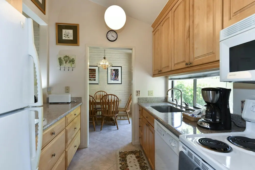 16 Fairways 2 Bedroom Condo by RedAwning