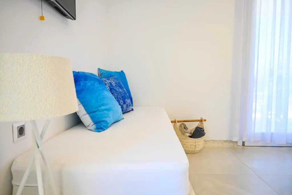 Schinoza luxury suites