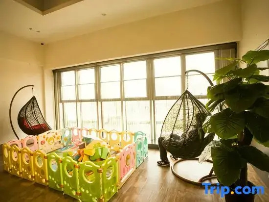 Pujiang Yinglan Hepan Hotel