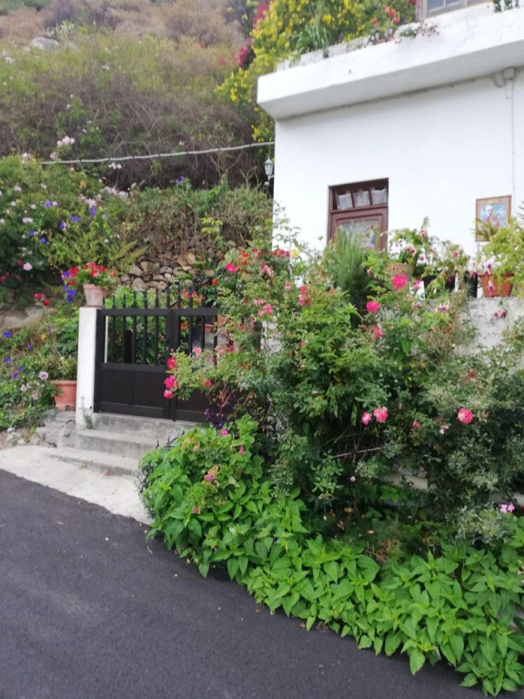 House with 2 Bedrooms in Vallehermoso, with Wonderful Mountain View And Terrace - 5 Km From the Beach