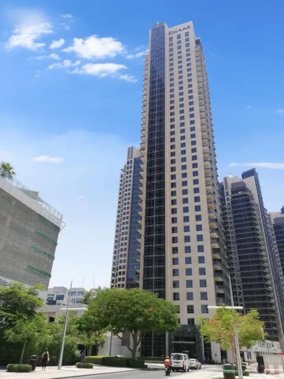 2 Min to Dubai Mall 1 BR