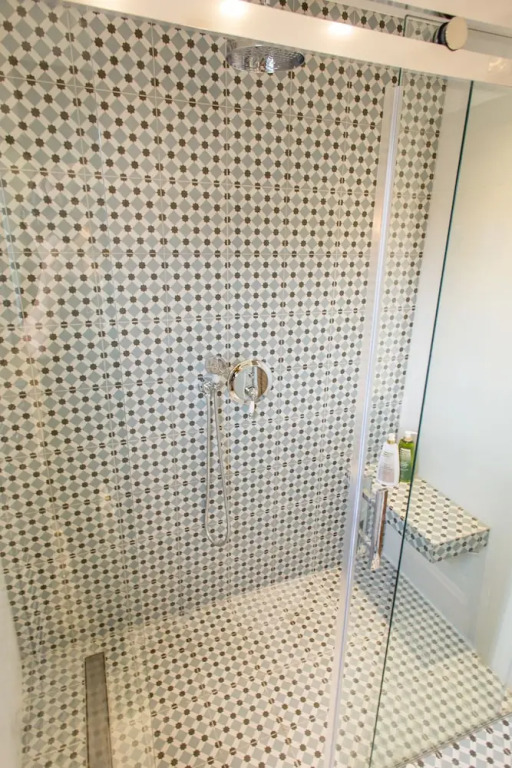 Sasson & Co Luxury 2 BR Apt On Shabazi