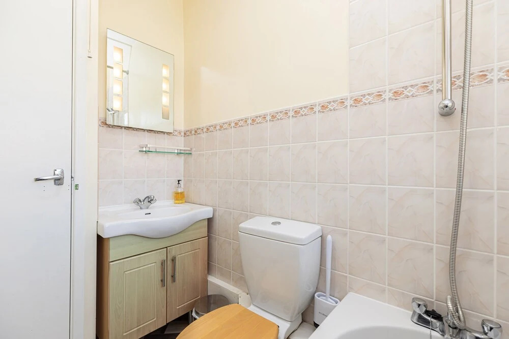 The Christchurch Hideaway, Hot Tub , 2 Bedrooms