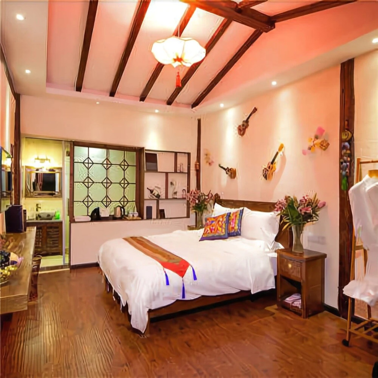 Sanyuetian Inn